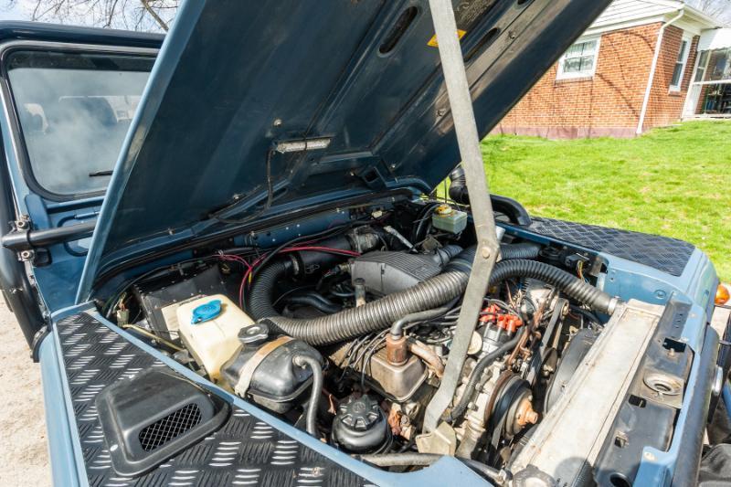 Land Rover Defender 90 2-Door 4WD 1994