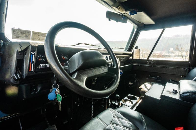 Land Rover Defender 90 2-Door 4WD 1994