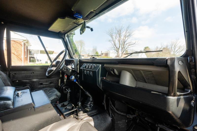 Land Rover Defender 90 2-Door 4WD 1994