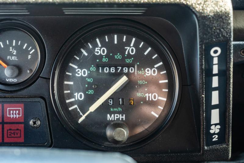 Land Rover Defender 90 2-Door 4WD 1994