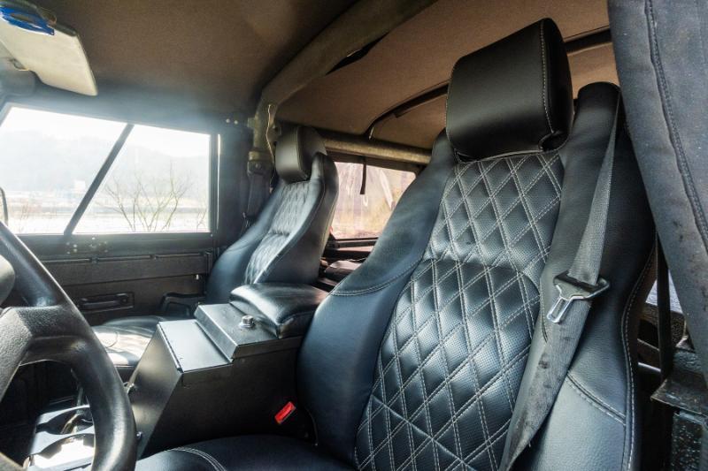 Land Rover Defender 90 2-Door 4WD 1994