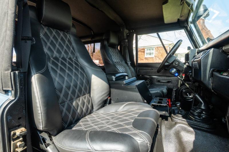 Land Rover Defender 90 2-Door 4WD 1994