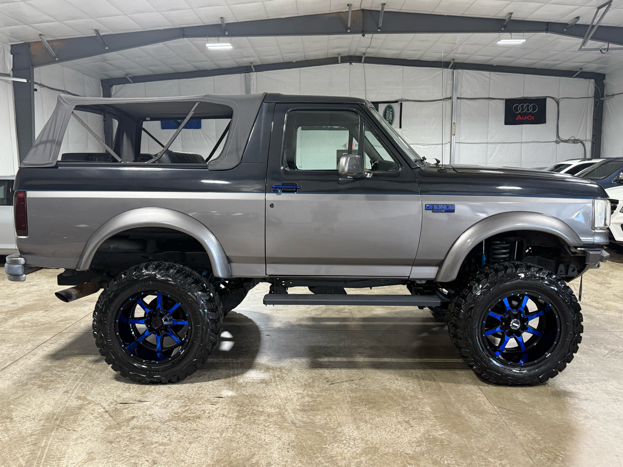 1989 Ford Bronco photo 6
