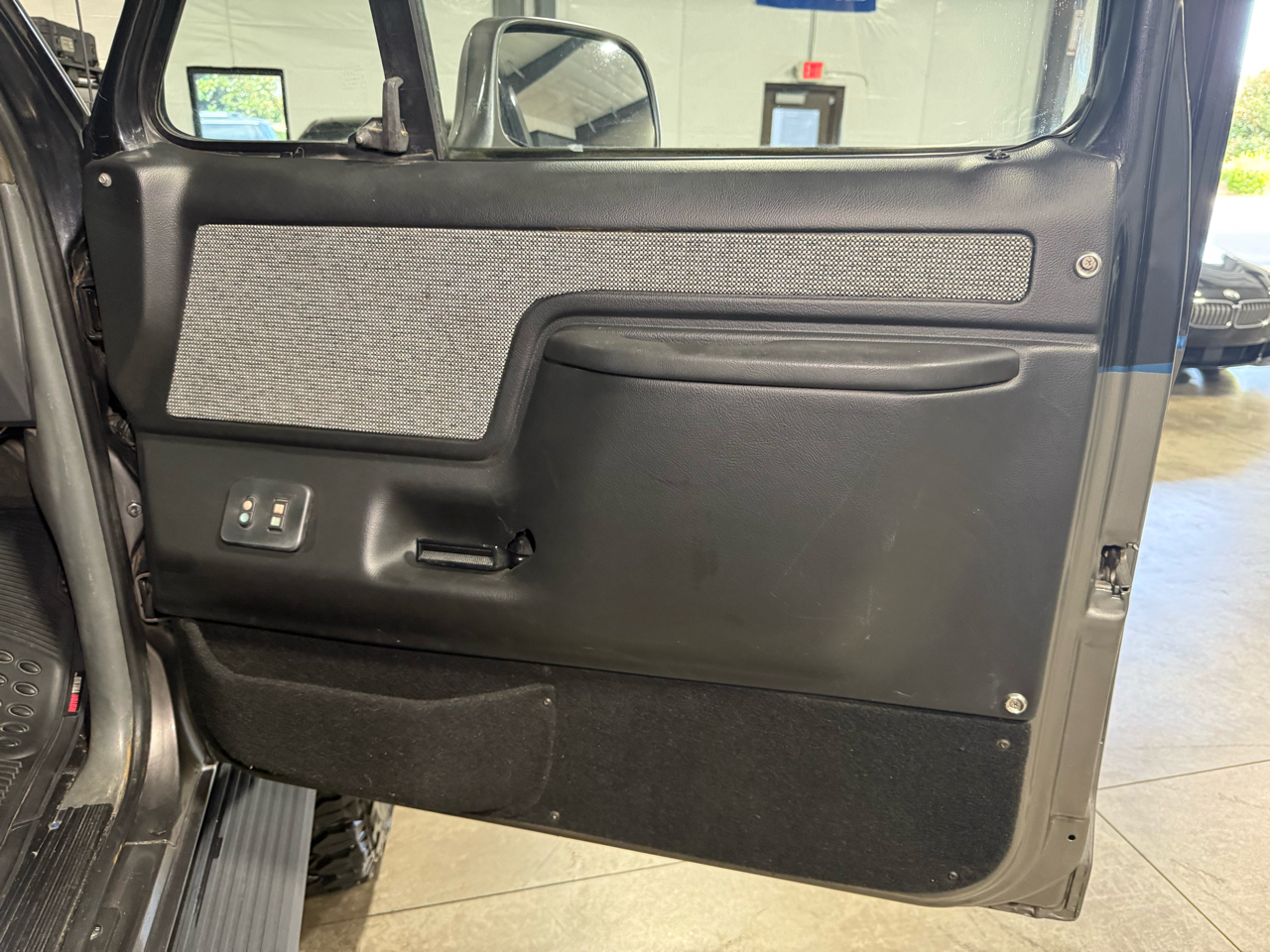 1989 Ford Bronco photo 17