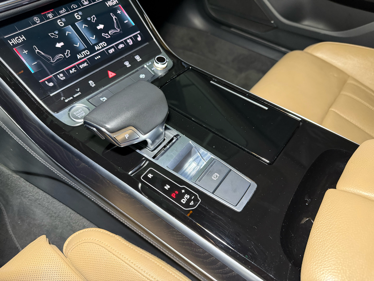 Audi A8 L 3.0 TFSI quattro 2019 Audi A8 L 3.0 TFSI quattro 2019