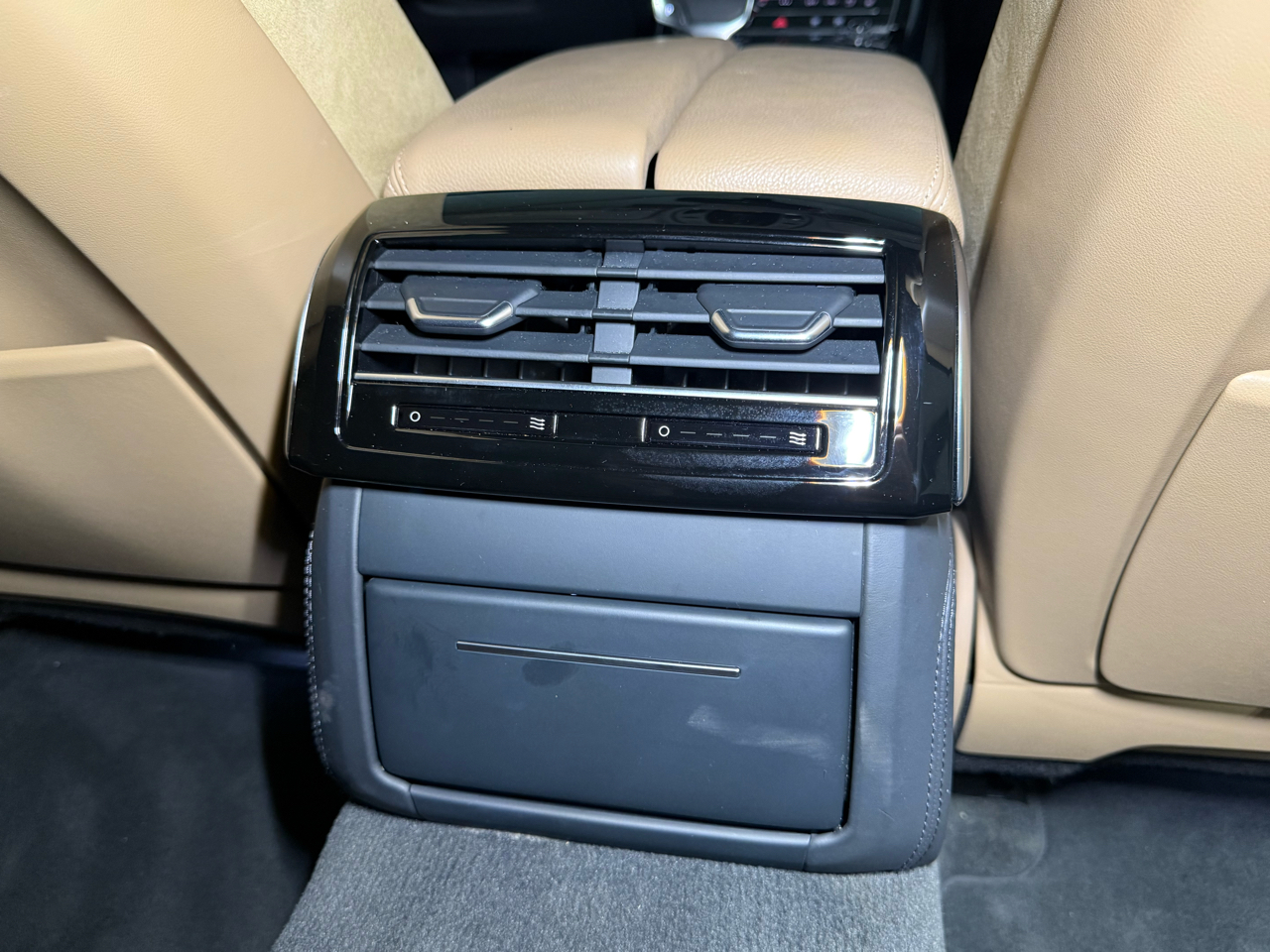 Audi A8 L 3.0 TFSI quattro 2019 Audi A8 L 3.0 TFSI quattro 2019