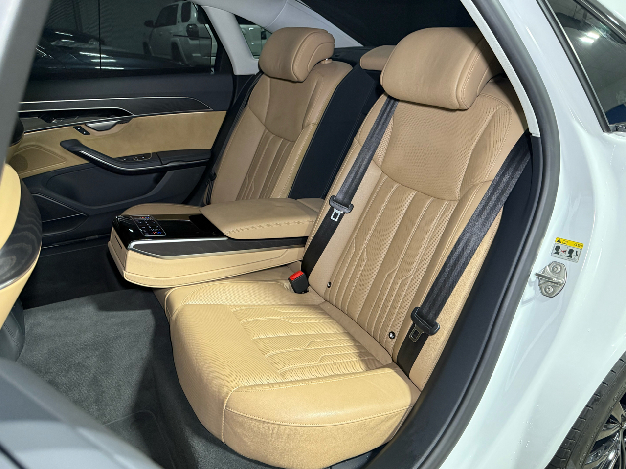 Audi A8 L 3.0 TFSI quattro 2019 Audi A8 L 3.0 TFSI quattro 2019