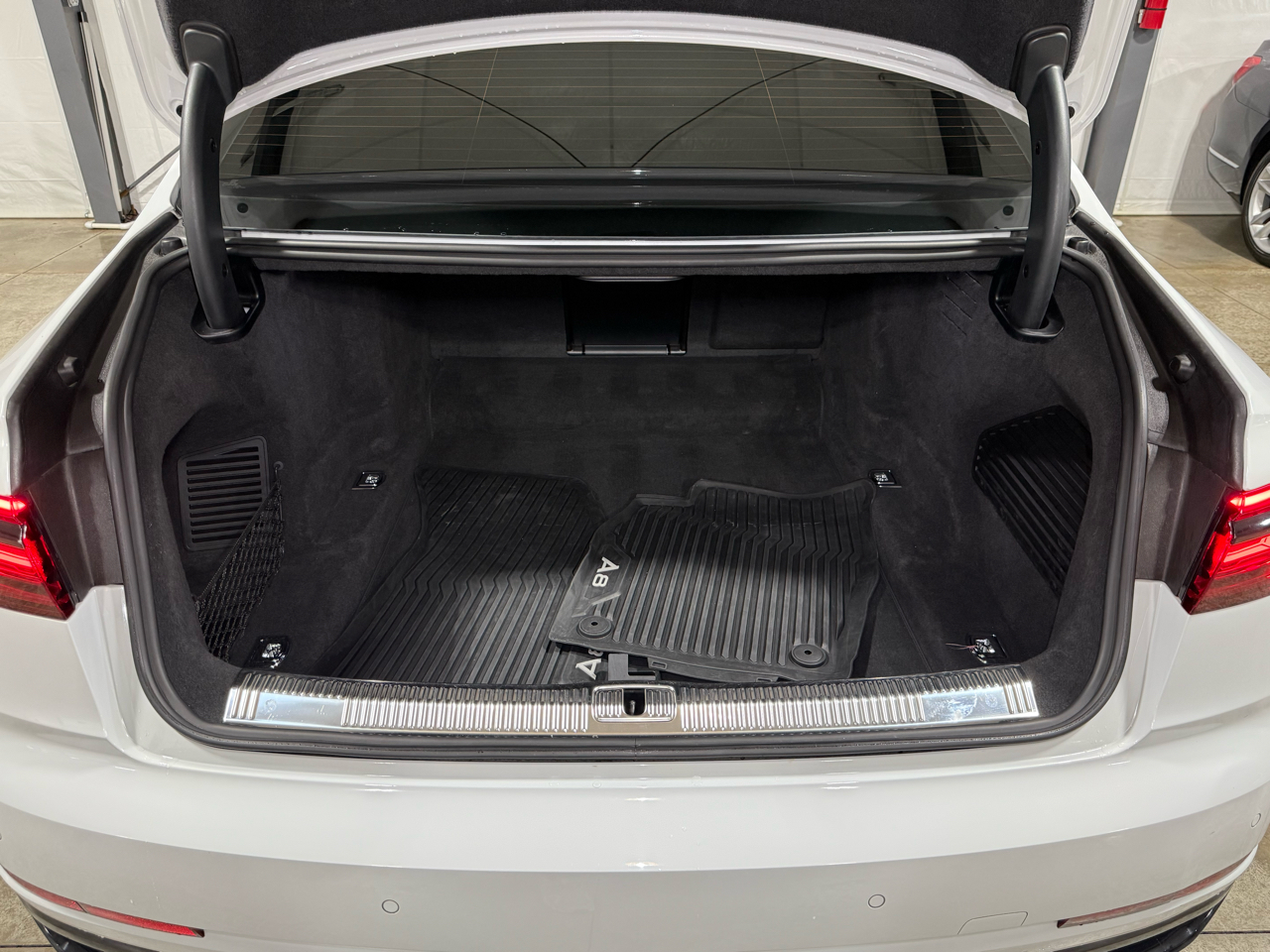 Audi A8 L 3.0 TFSI quattro 2019 Audi A8 L 3.0 TFSI quattro 2019