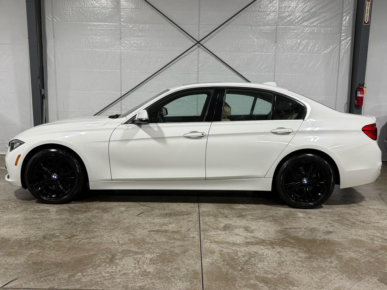 BMW 3-Series 330i Sedan 2017 BMW 3-Series 330i Sedan 2017