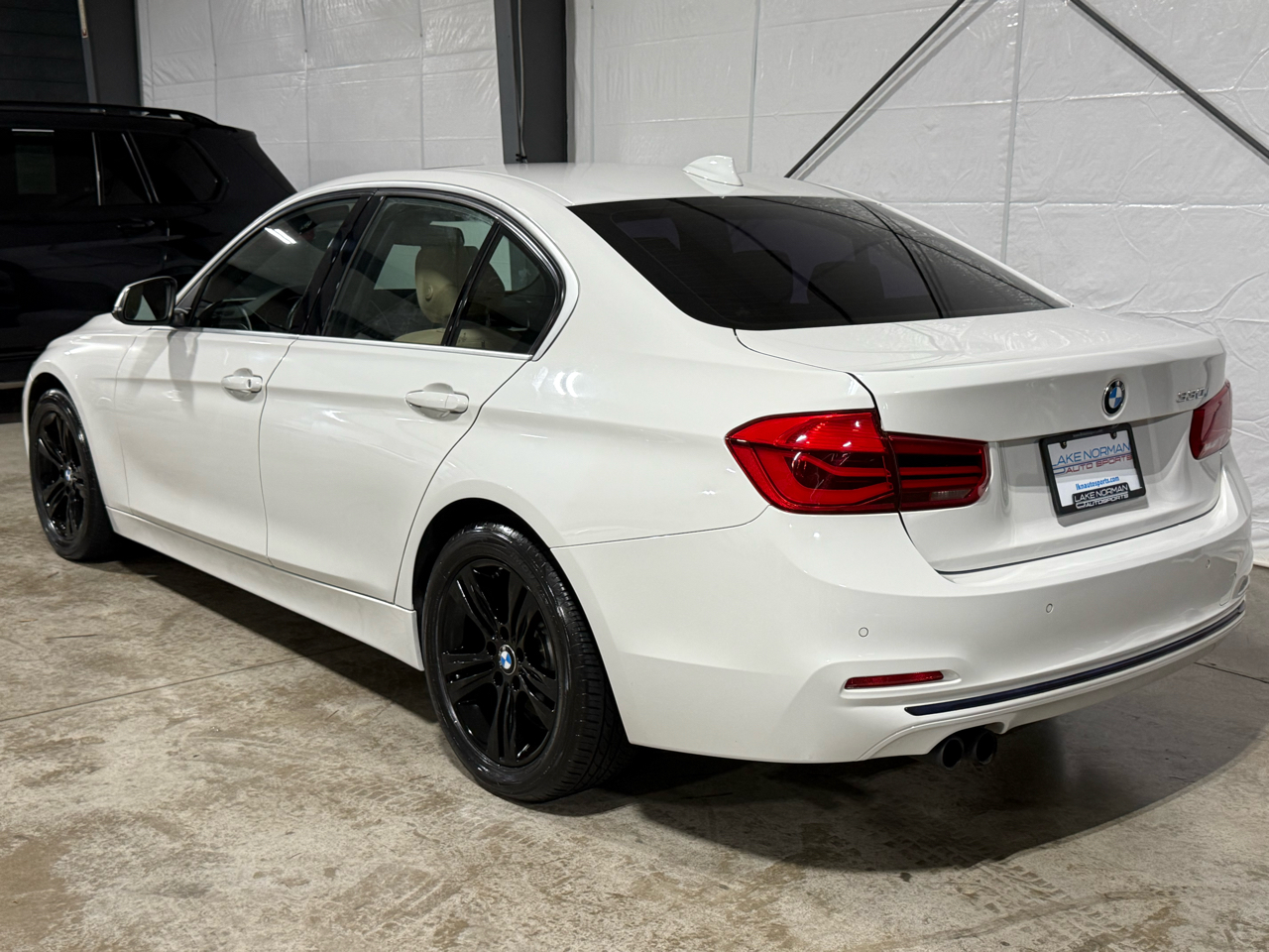 BMW 3-Series 330i Sedan 2017 BMW 3-Series 330i Sedan 2017