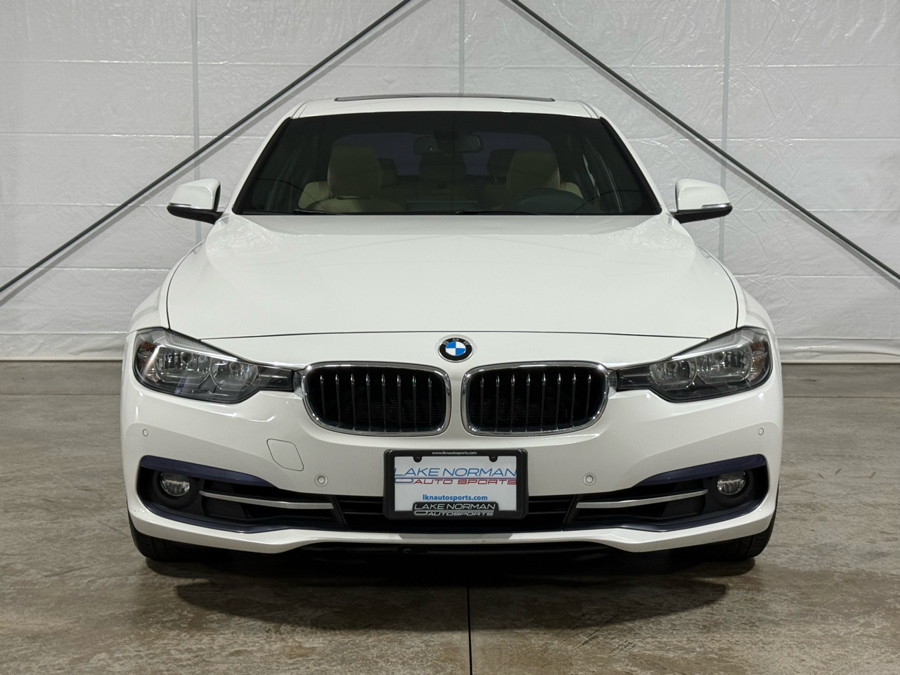 BMW 3-Series 330i Sedan 2017 BMW 3-Series 330i Sedan 2017