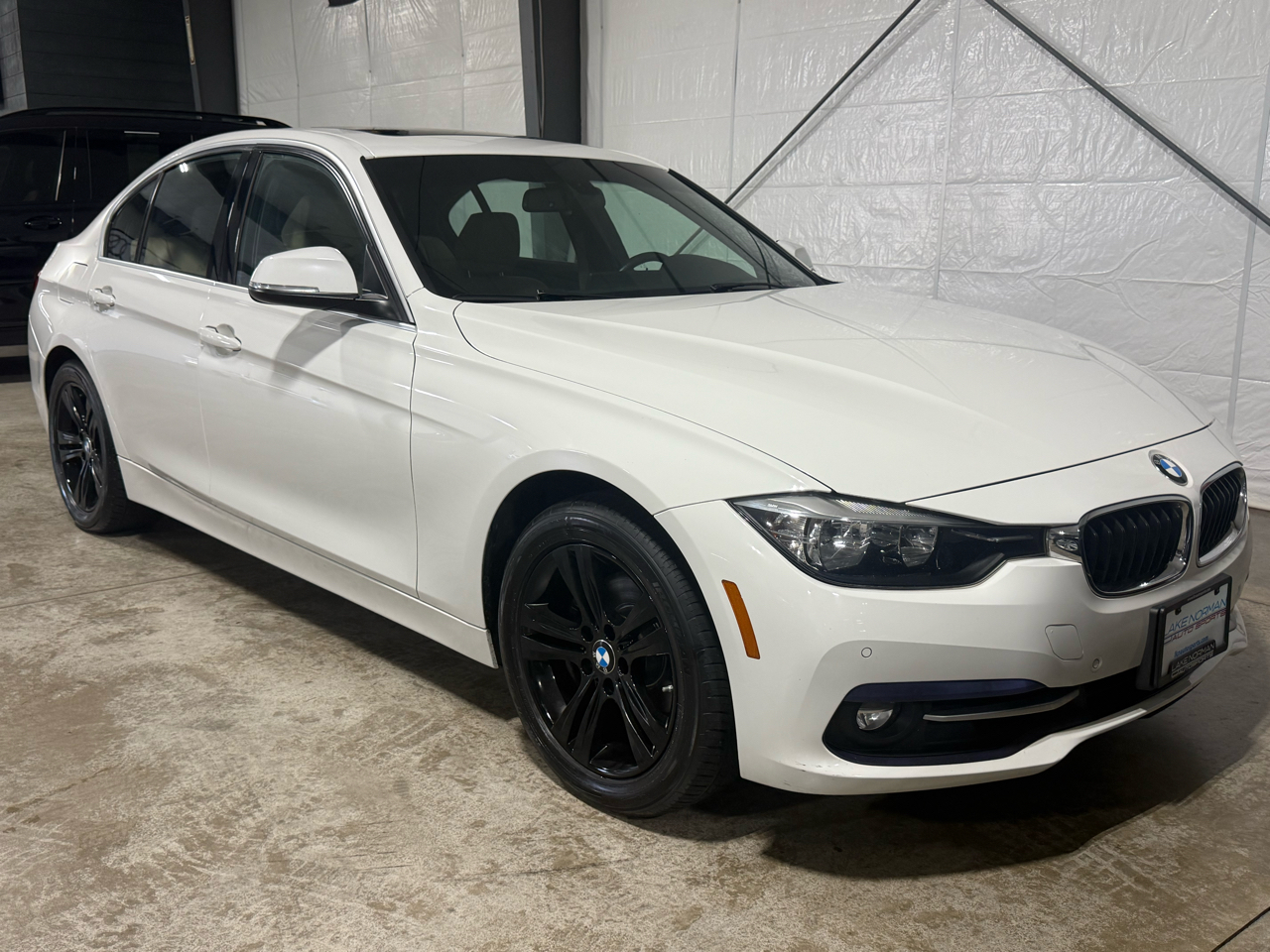 BMW 3-Series 330i Sedan 2017 BMW 3-Series 330i Sedan 2017