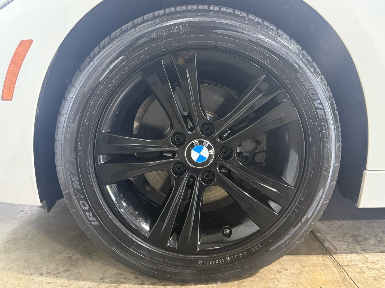 BMW 3-Series 330i Sedan 2017 BMW 3-Series 330i Sedan 2017