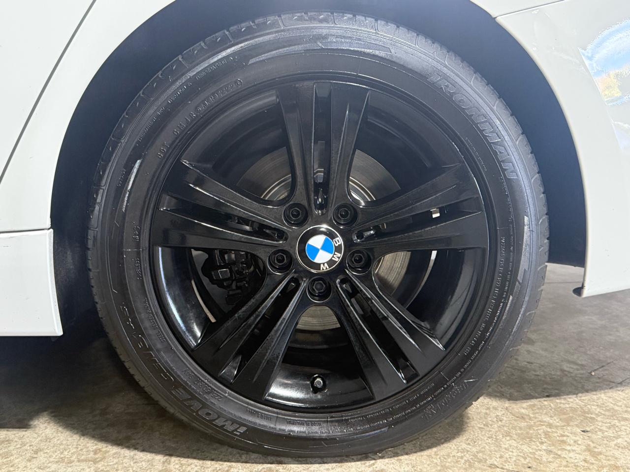 BMW 3-Series 330i Sedan 2017 BMW 3-Series 330i Sedan 2017