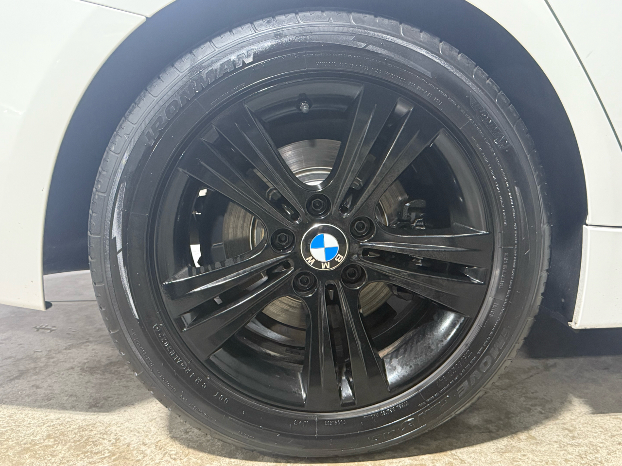 BMW 3-Series 330i Sedan 2017 BMW 3-Series 330i Sedan 2017