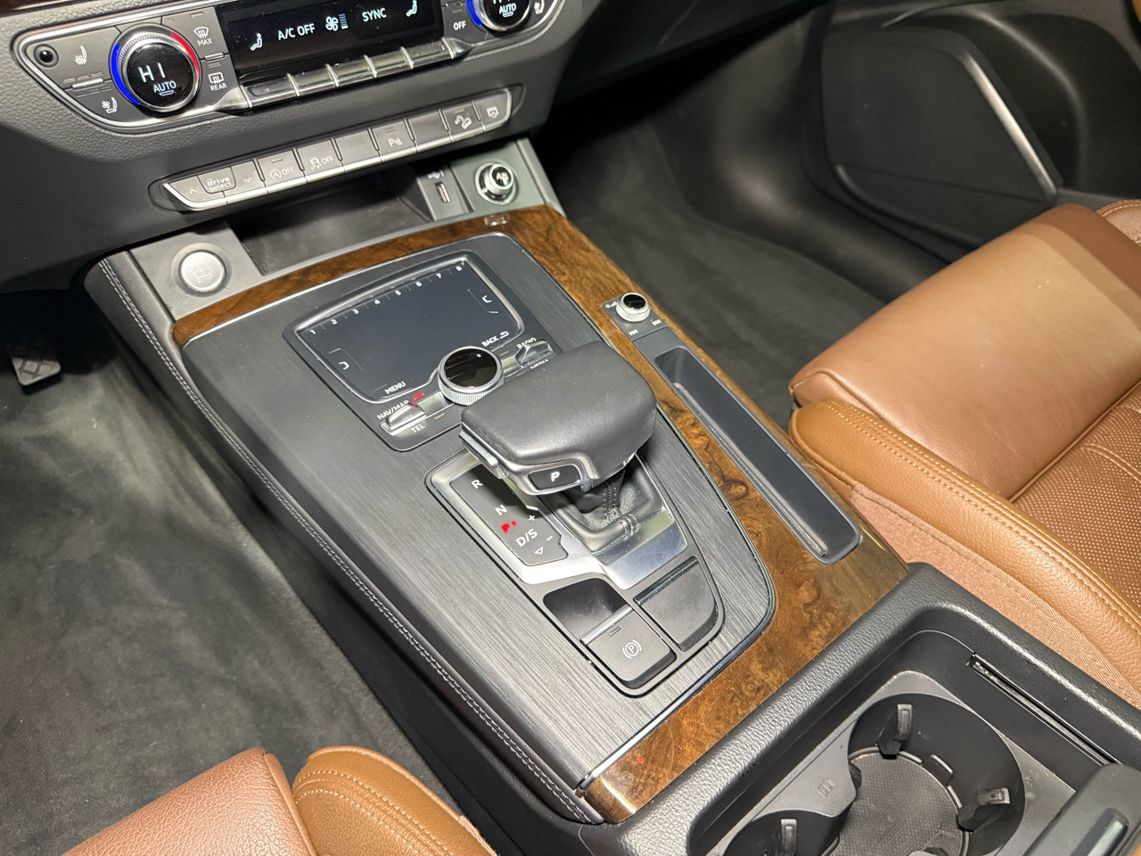 Audi Q5 2.0T Premium Plus quattro 2020