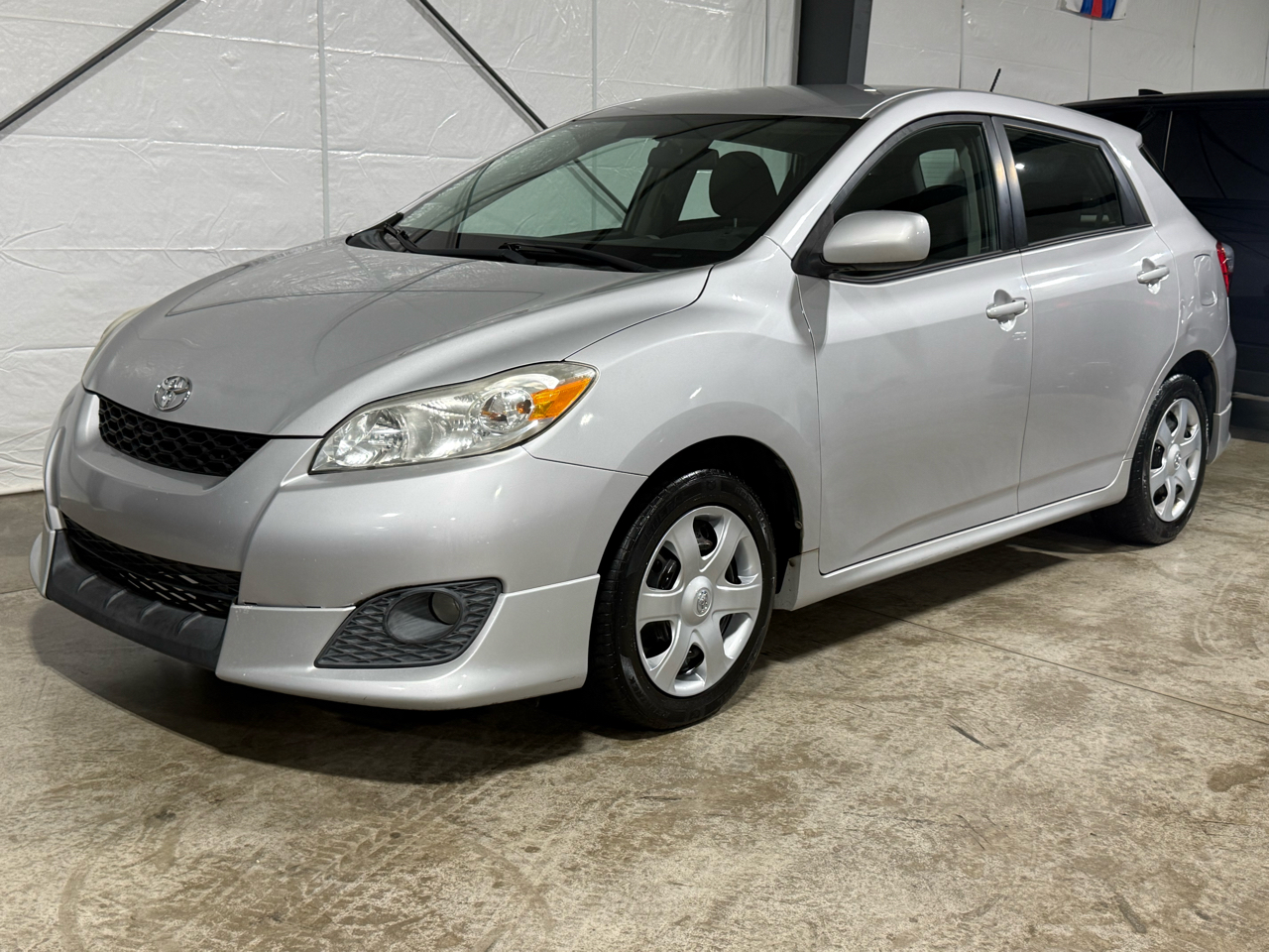 Toyota Matrix Base 4-Speed AT 2010