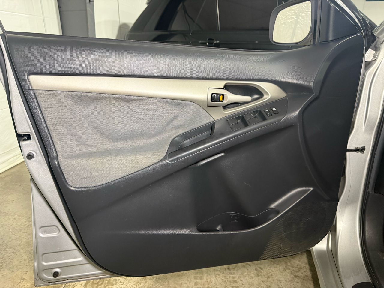 Toyota Matrix Base 4-Speed AT 2010