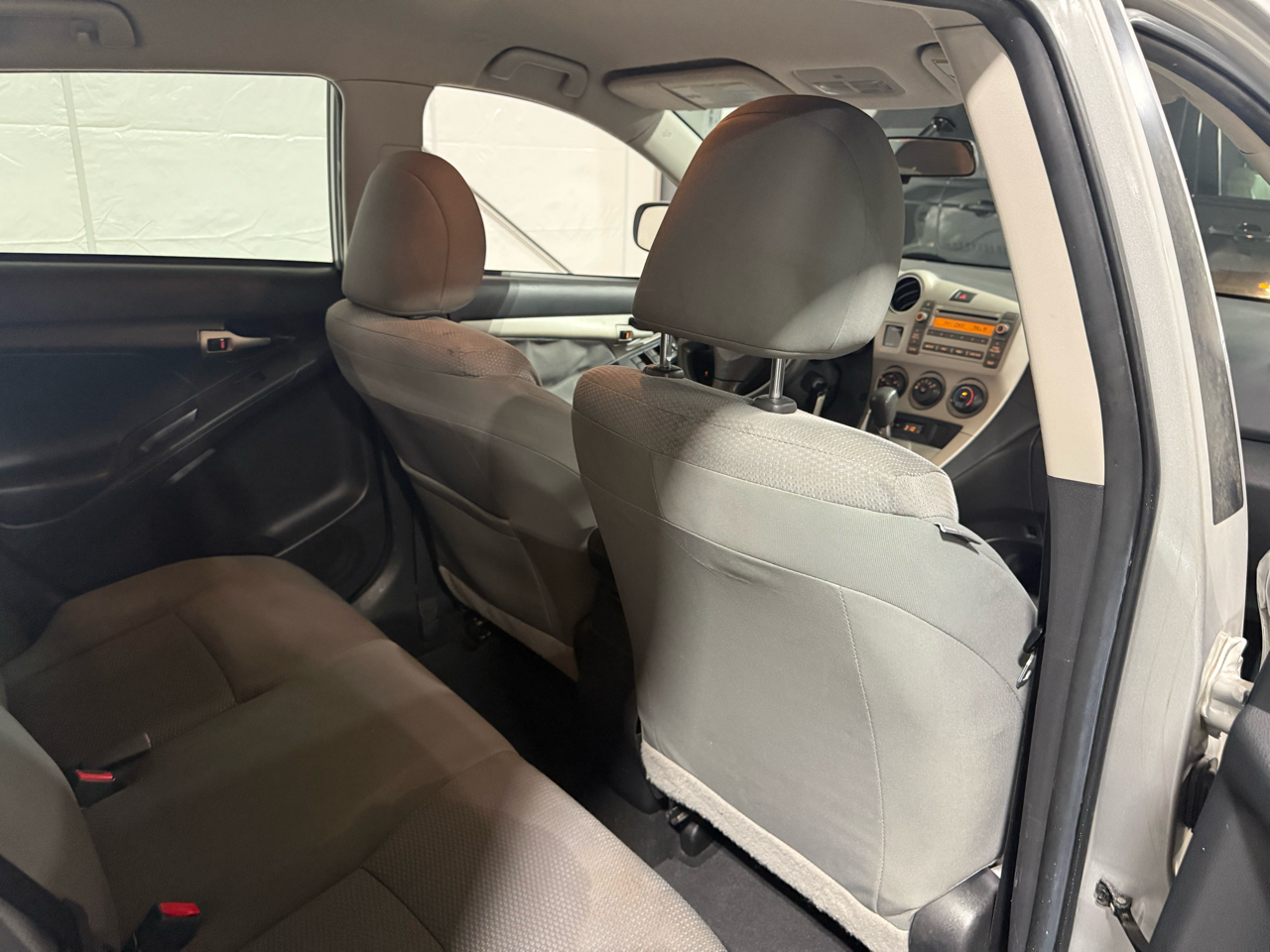 Toyota Matrix Base 4-Speed AT 2010