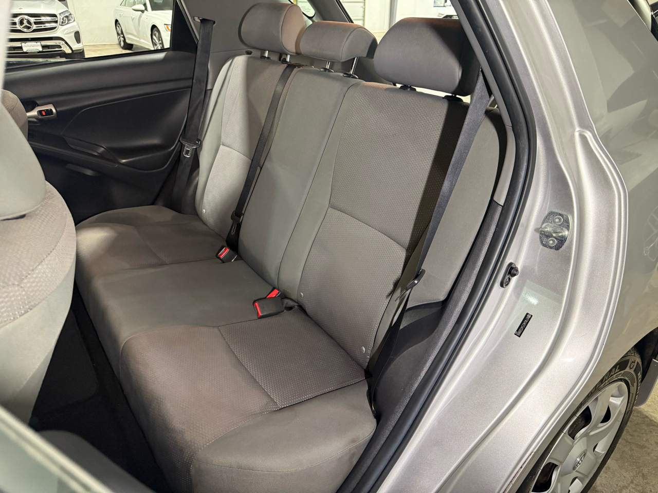 Toyota Matrix Base 4-Speed AT 2010