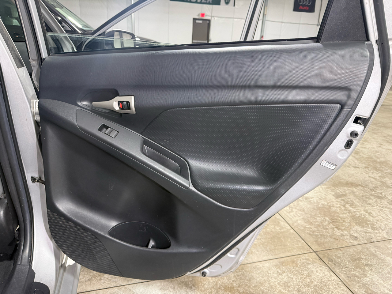 Toyota Matrix Base 4-Speed AT 2010