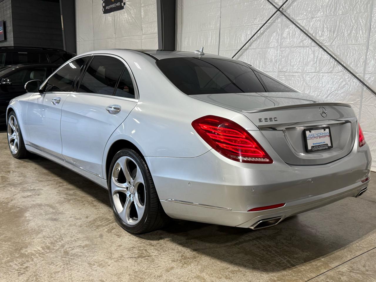 Mercedes-Benz S-Class S550 2015