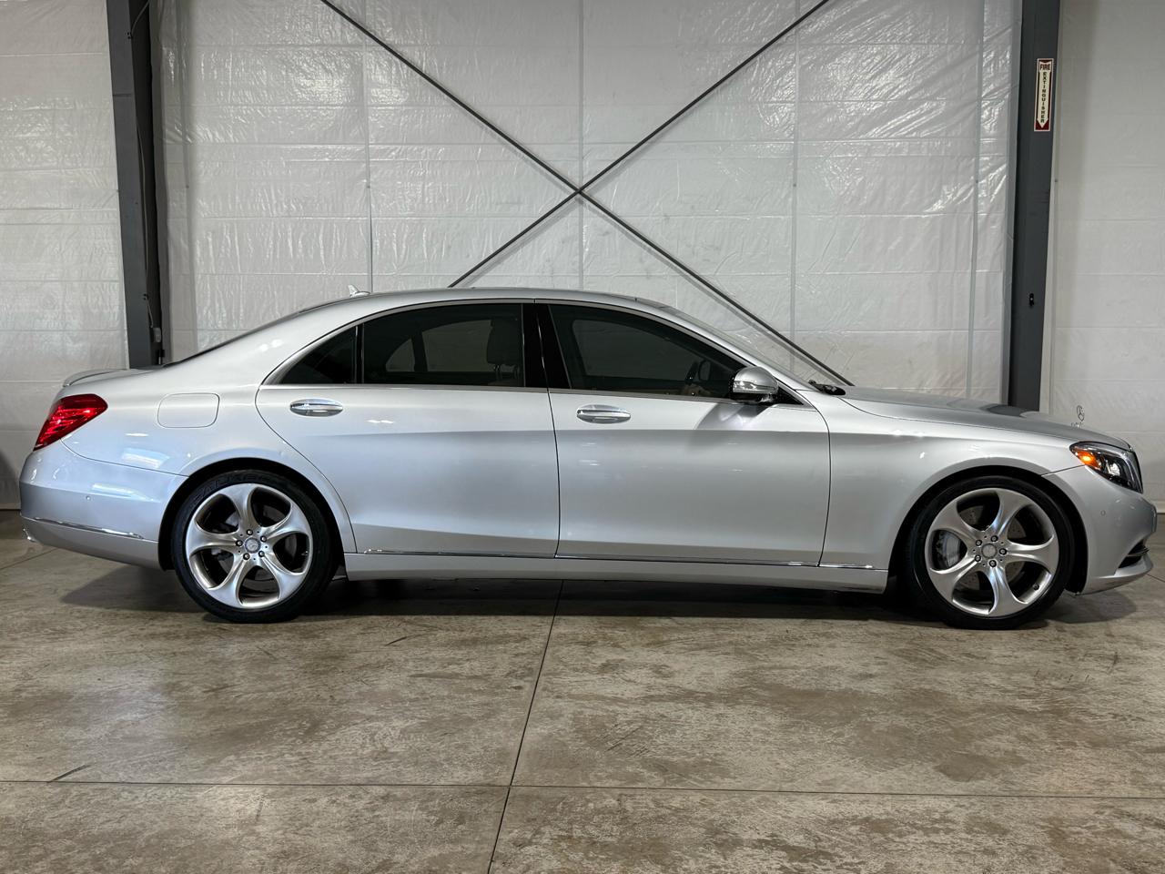 Mercedes-Benz S-Class S550 2015