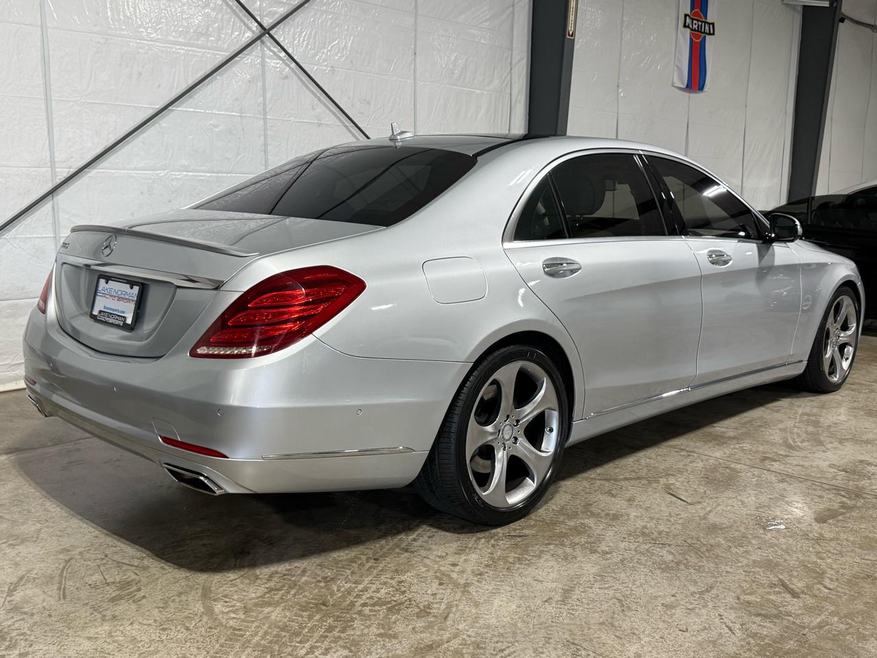 Mercedes-Benz S-Class S550 2015