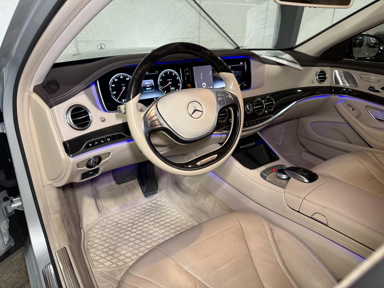 Mercedes-Benz S-Class S550 2015