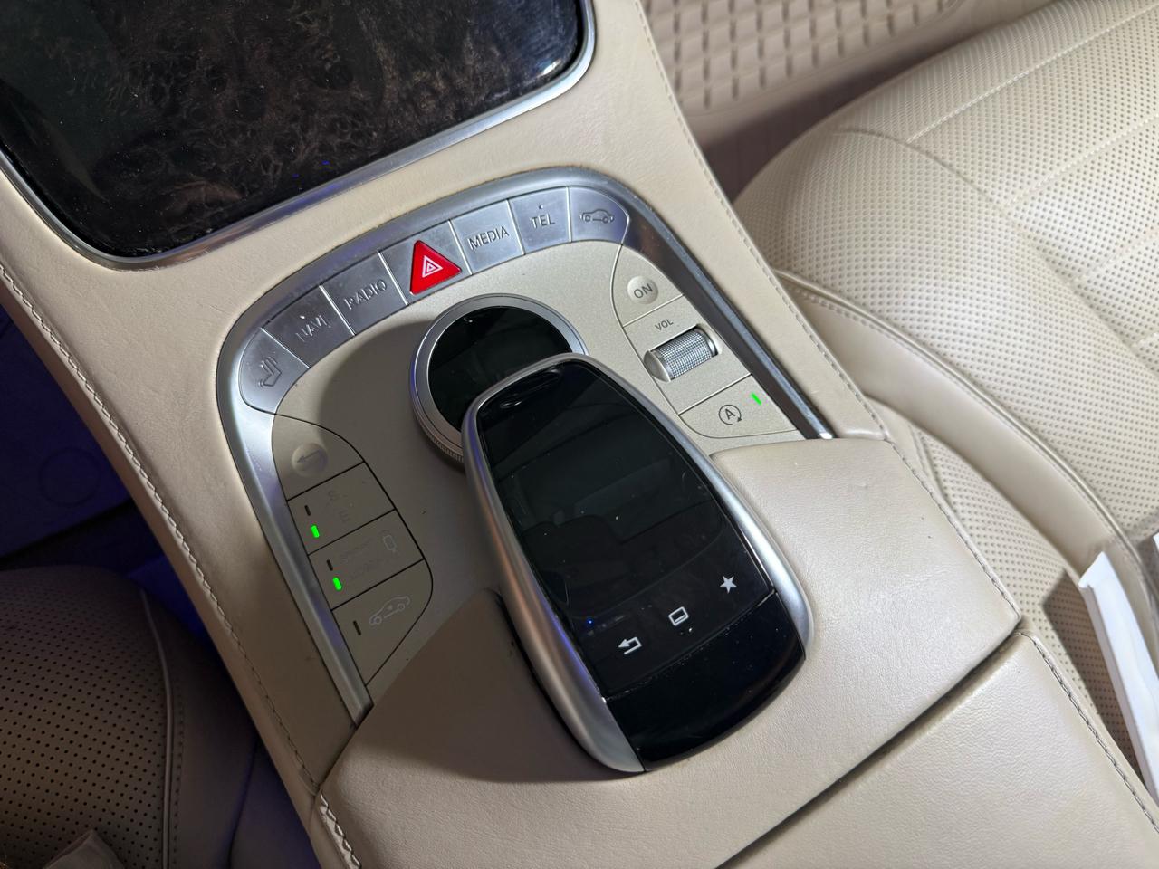 Mercedes-Benz S-Class S550 2015