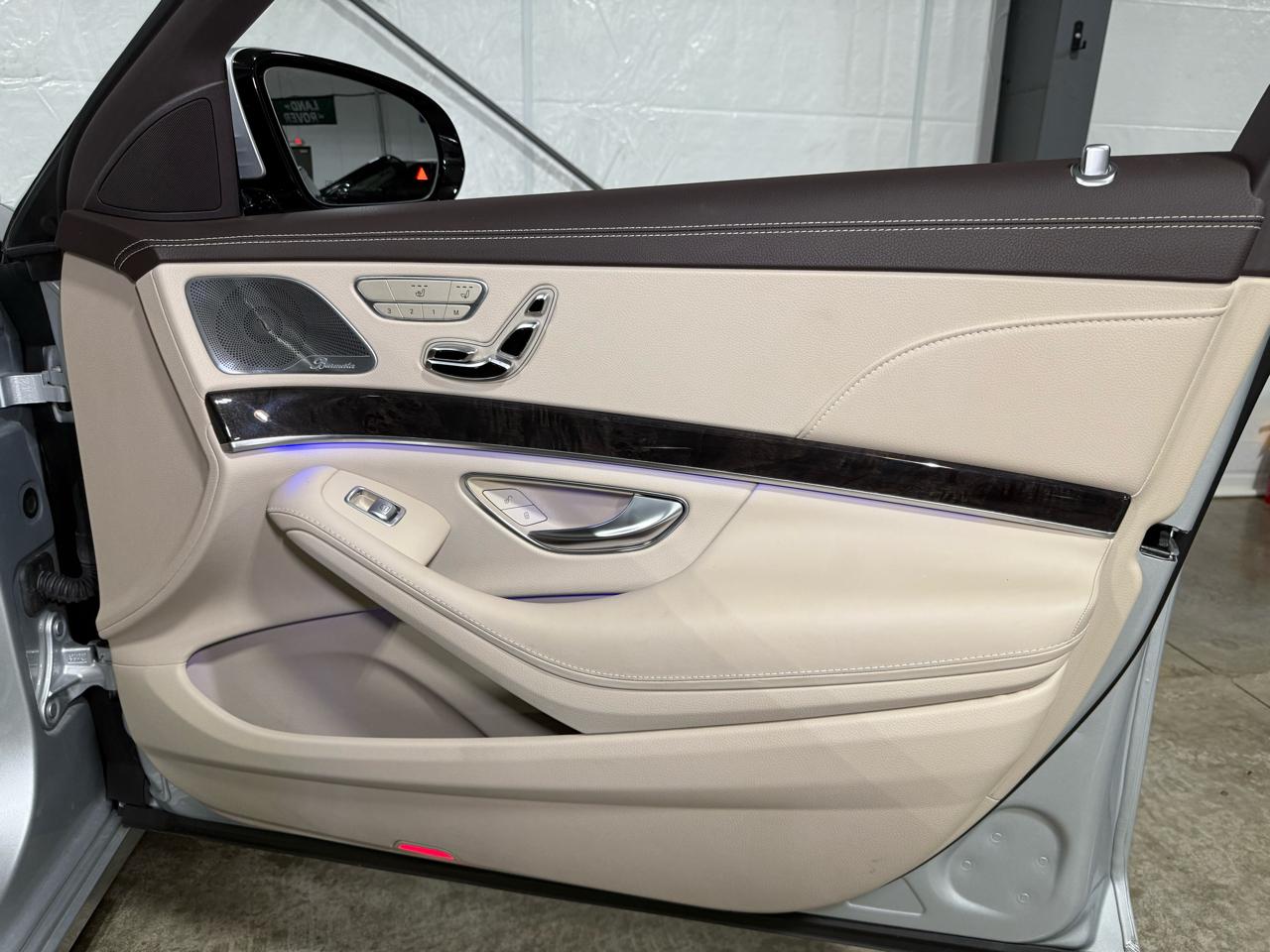 Mercedes-Benz S-Class S550 2015