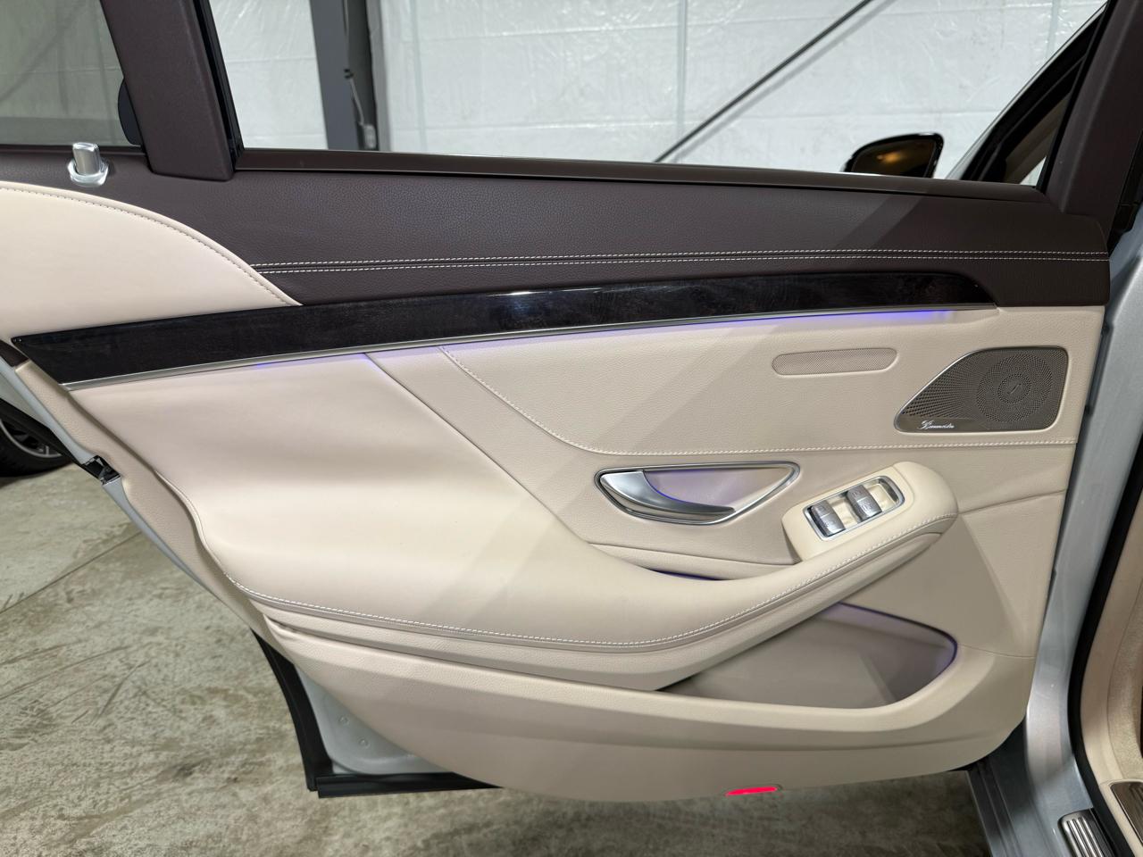 Mercedes-Benz S-Class S550 2015