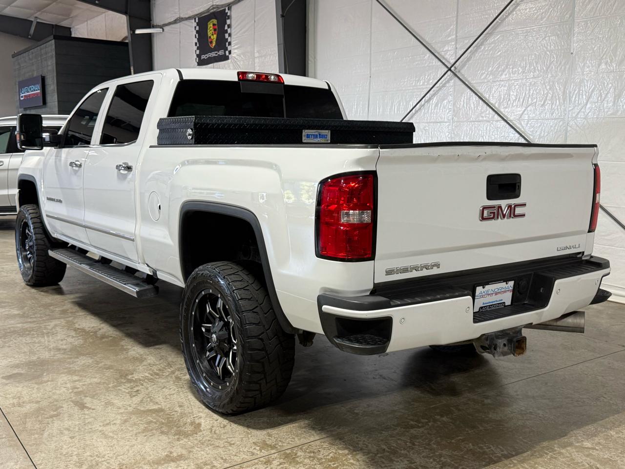 GMC Sierra 2500HD Denali Crew Cab 4WD 2016