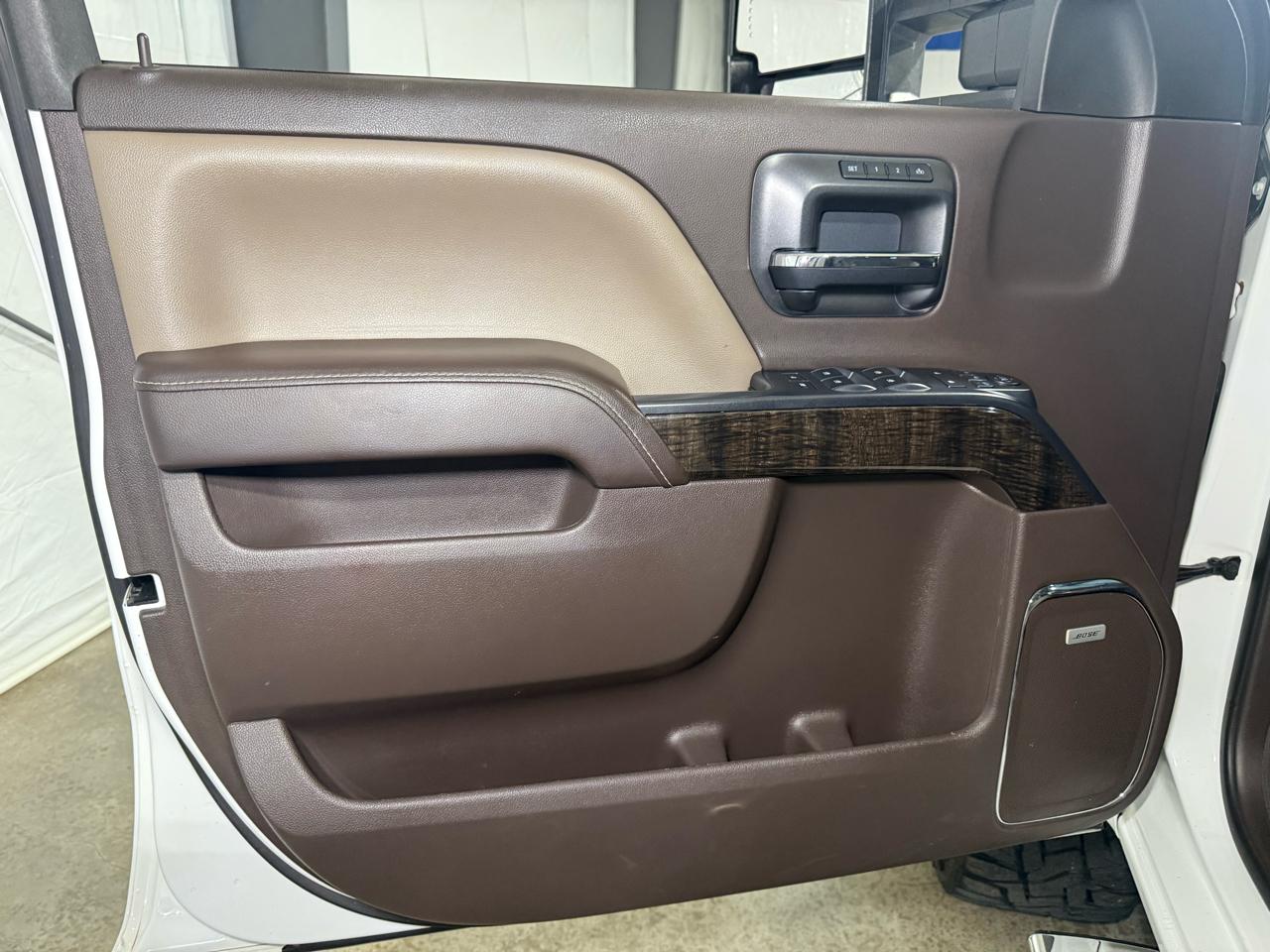 GMC Sierra 2500HD Denali Crew Cab 4WD 2016