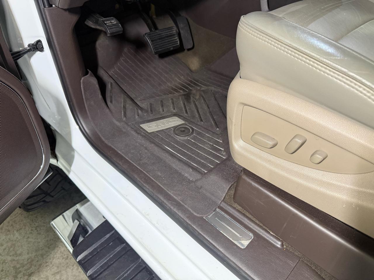 GMC Sierra 2500HD Denali Crew Cab 4WD 2016