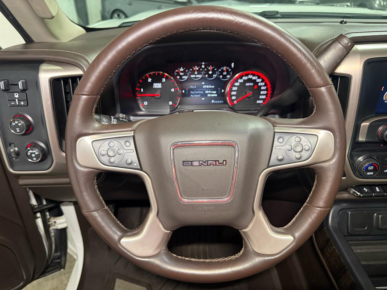 GMC Sierra 2500HD Denali Crew Cab 4WD 2016