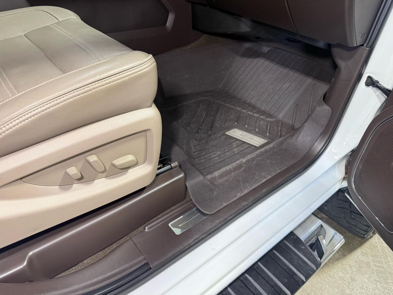 GMC Sierra 2500HD Denali Crew Cab 4WD 2016