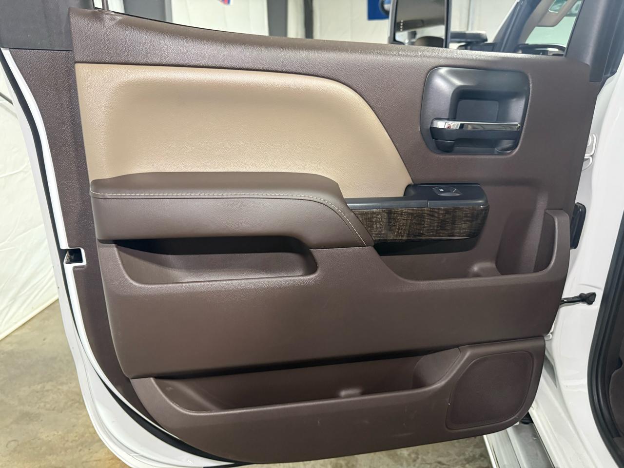 GMC Sierra 2500HD Denali Crew Cab 4WD 2016