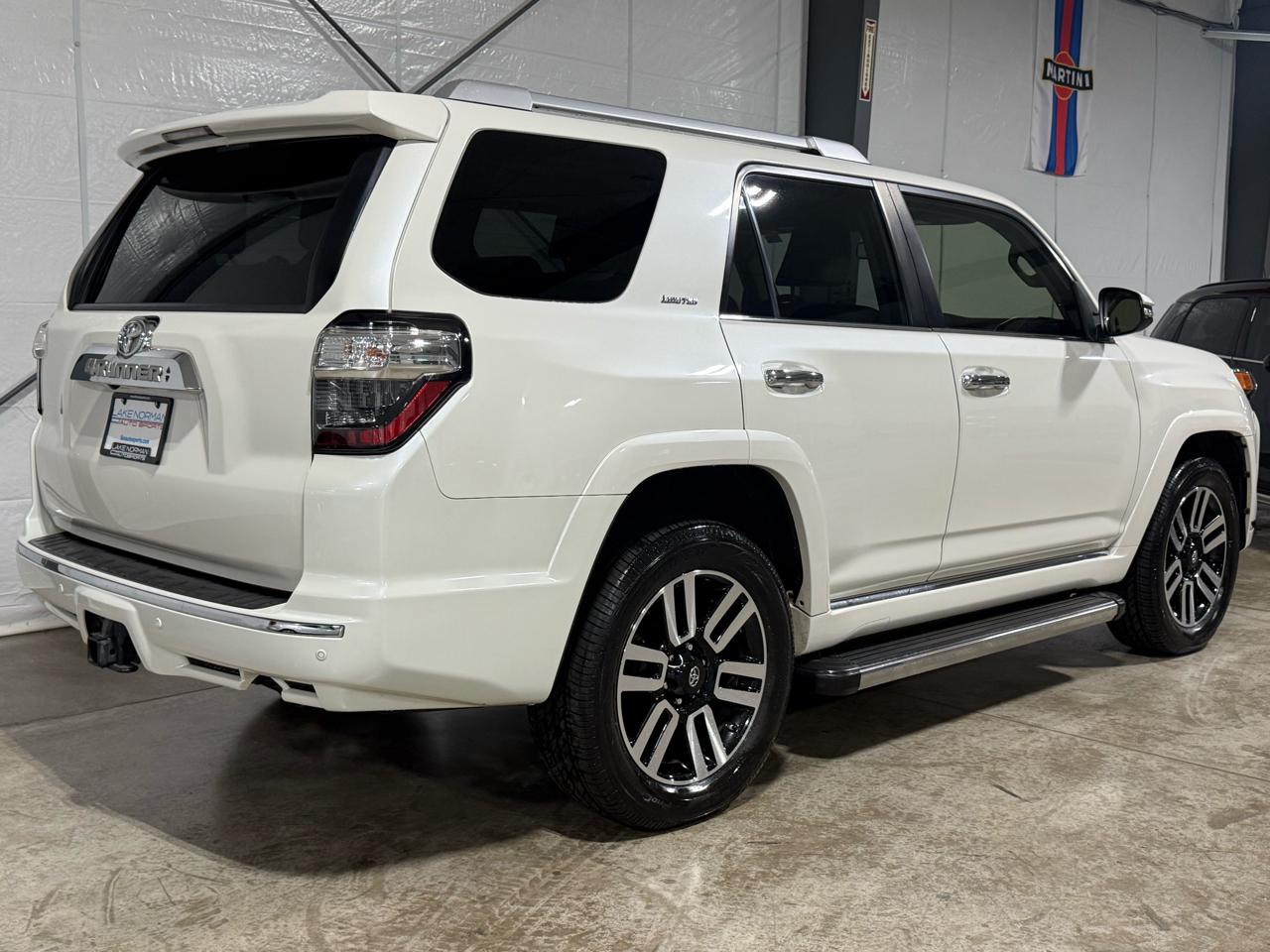 Toyota 4Runner SR5 4WD 2018