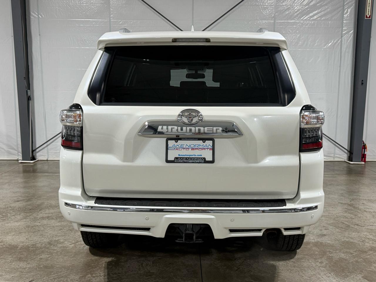 Toyota 4Runner SR5 4WD 2018