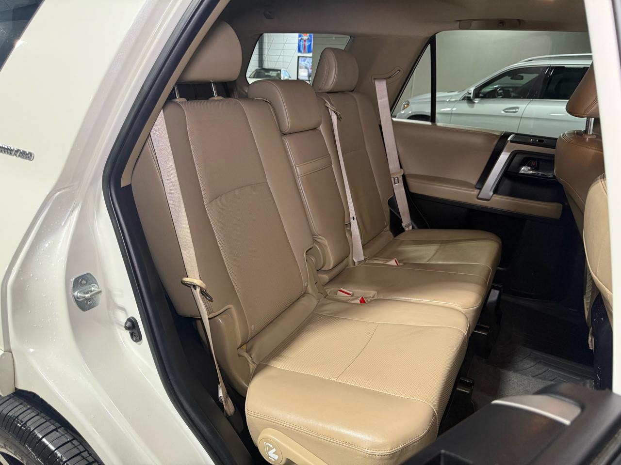 Toyota 4Runner SR5 4WD 2018