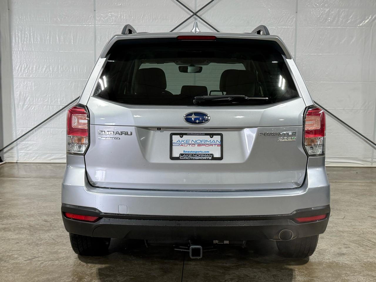 Subaru Forester 2.5i Limited 2017