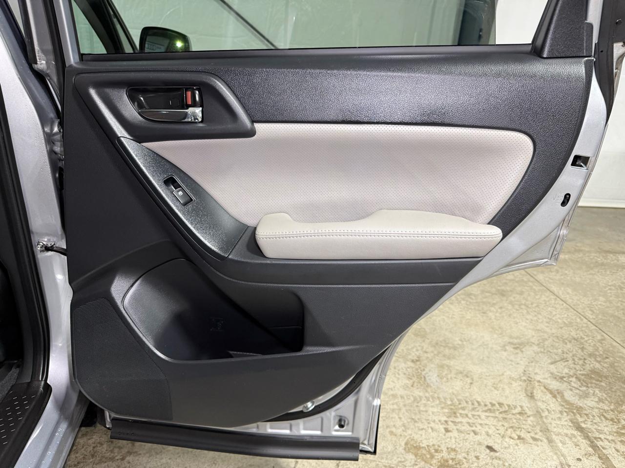 Subaru Forester 2.5i Limited 2017