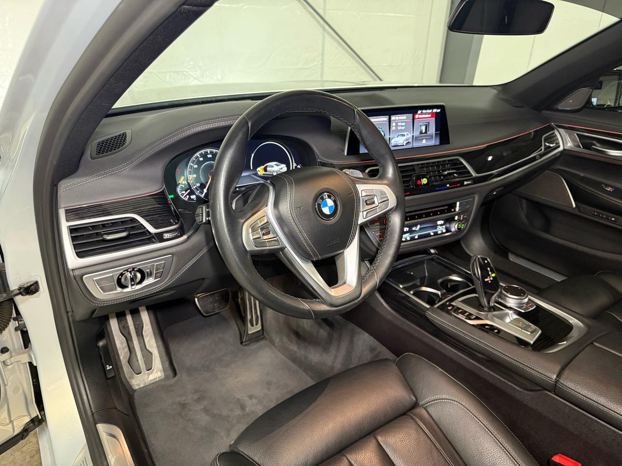 BMW 7-Series  2019