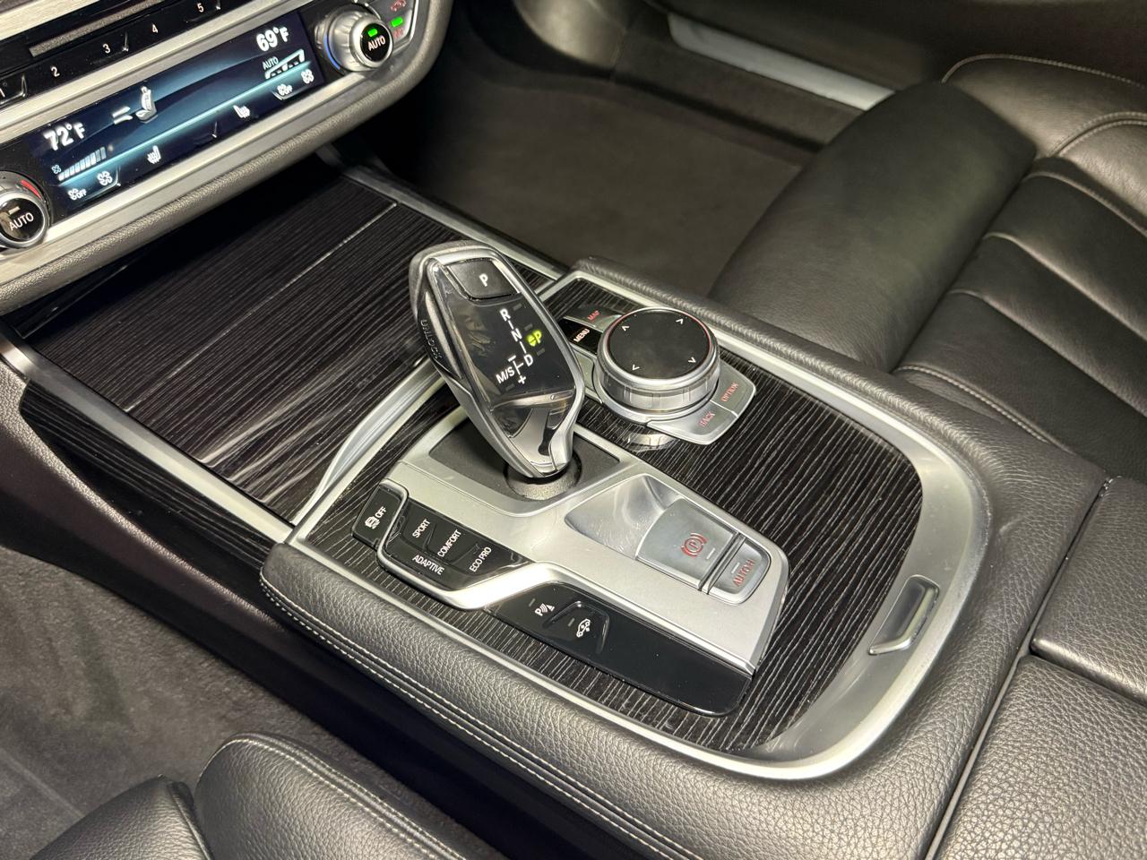 BMW 7-Series  2019