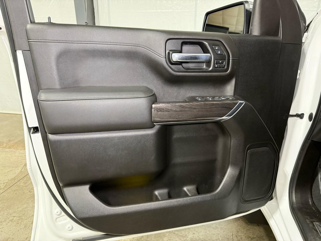 Chevrolet Silverado 1500 LTZ Crew Cab 4WD 2021