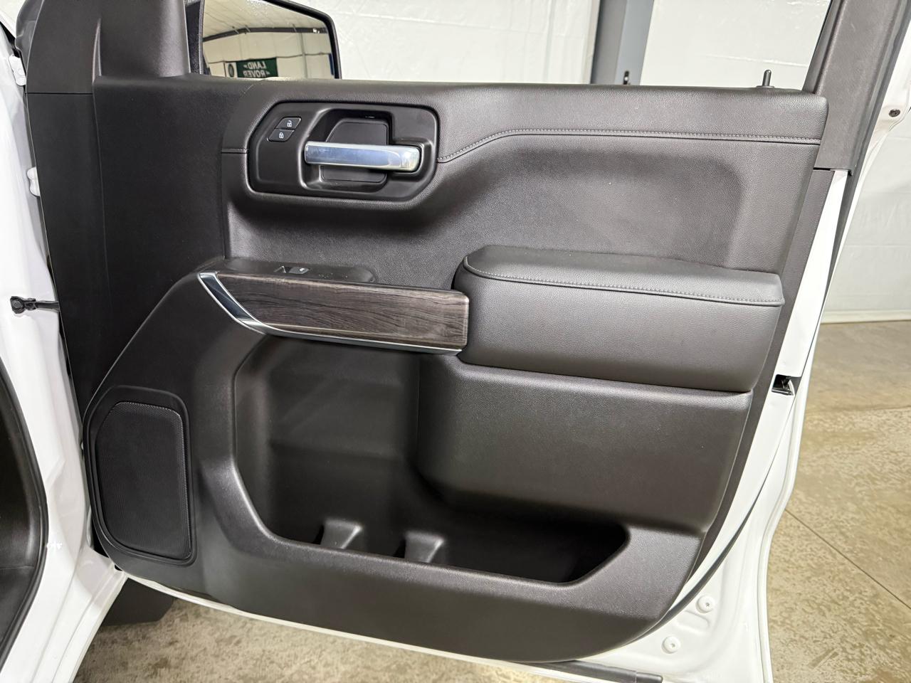 Chevrolet Silverado 1500 LTZ Crew Cab 4WD 2021