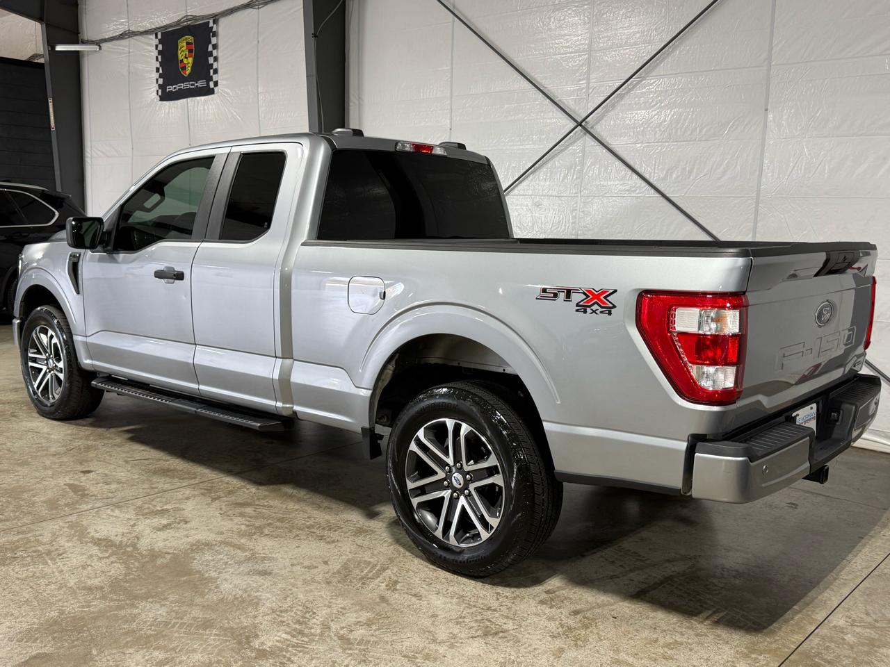 Ford F-150 XL SuperCab 8-ft. Bed 4WD 2023