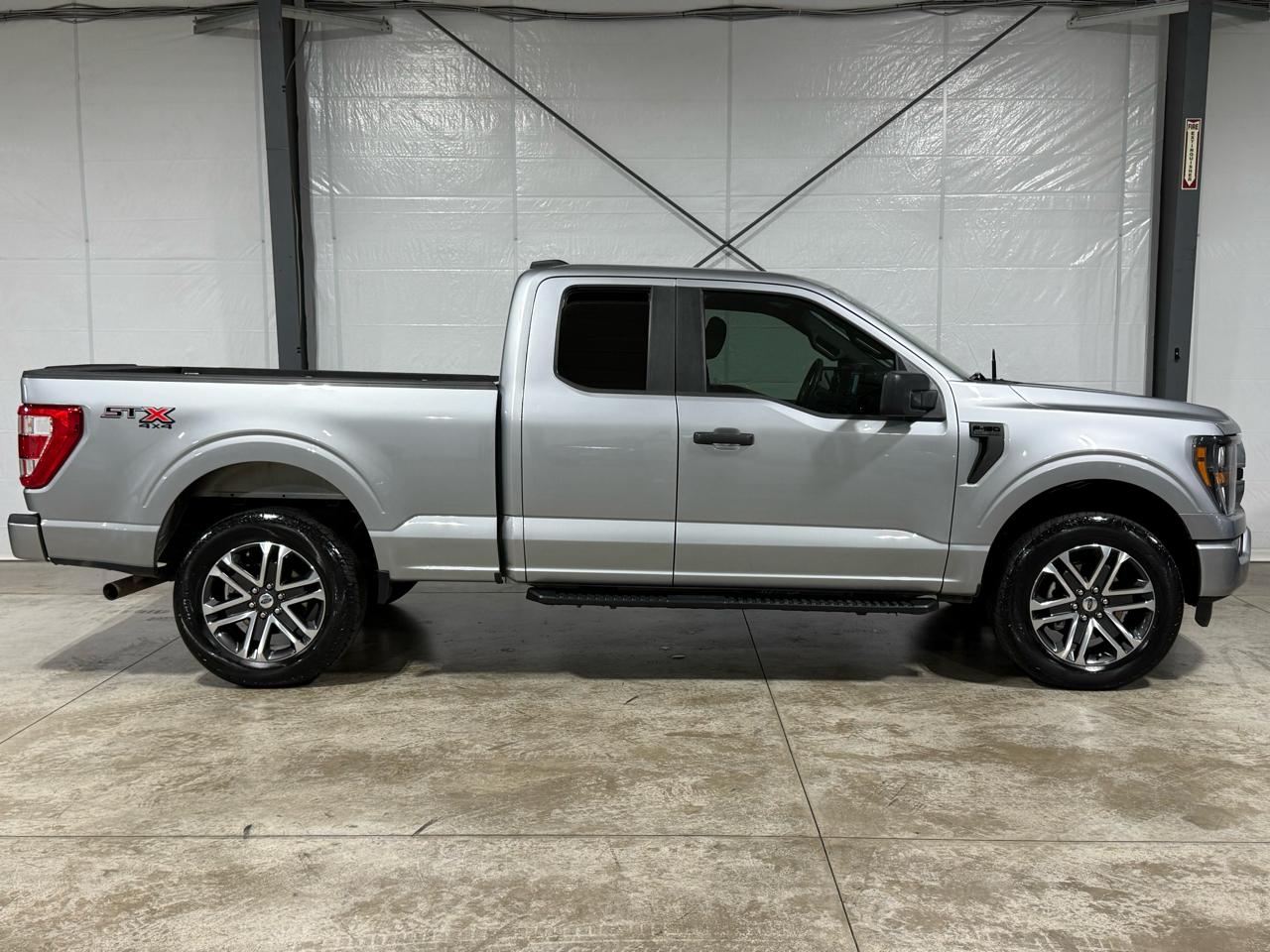 Ford F-150 XL SuperCab 8-ft. Bed 4WD 2023