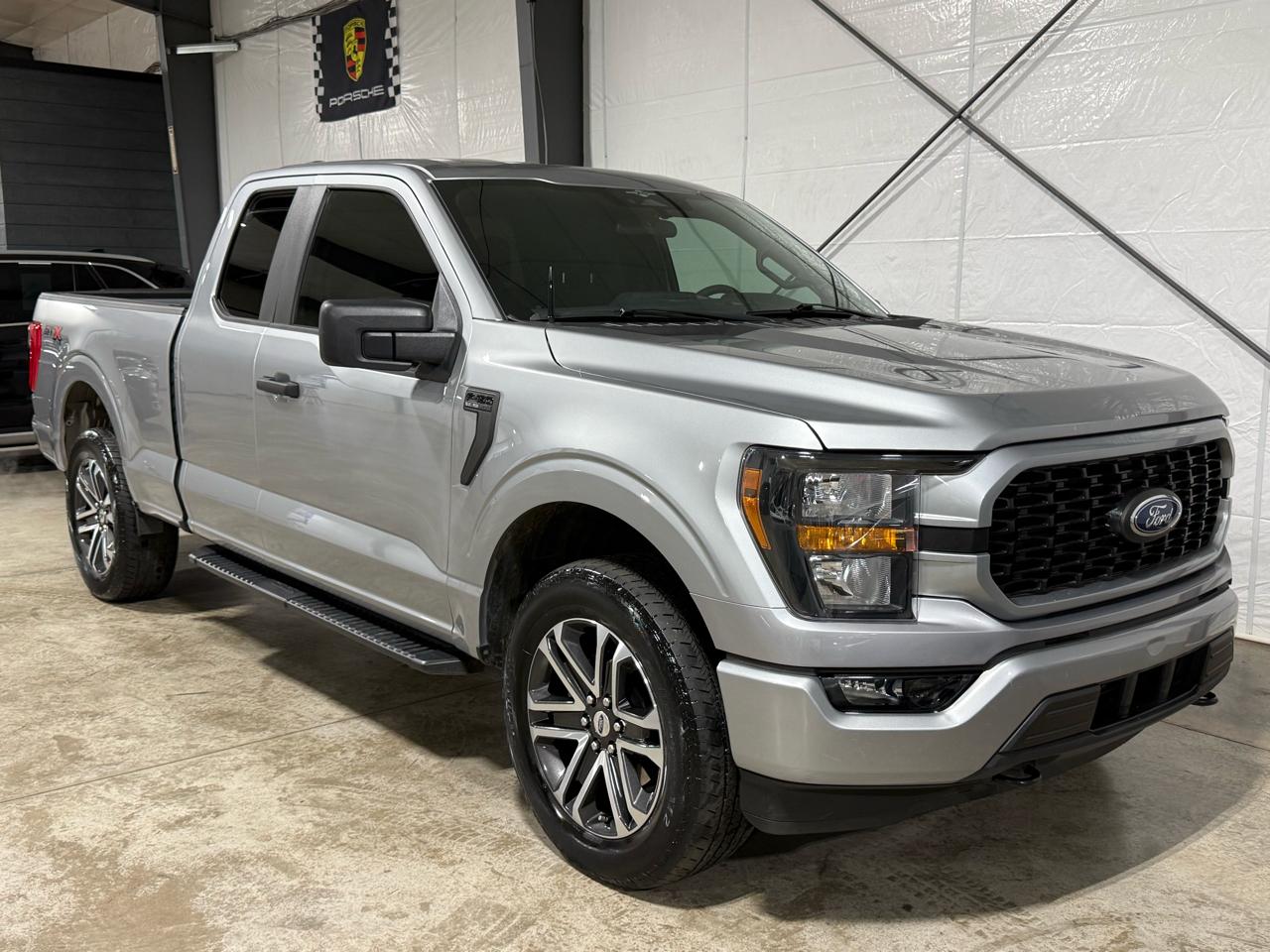 Ford F-150 XL SuperCab 8-ft. Bed 4WD 2023